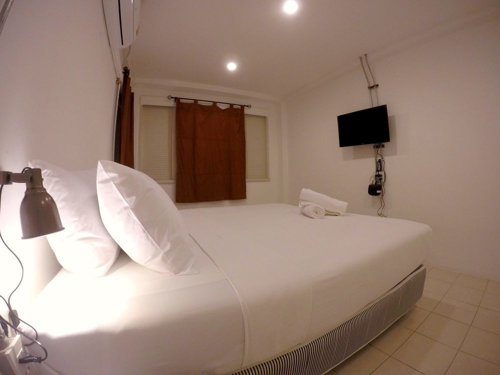 Hostel The Pier *