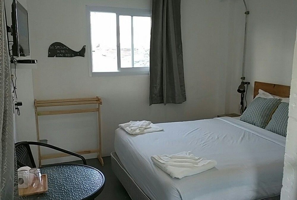 Hostel The Pier *